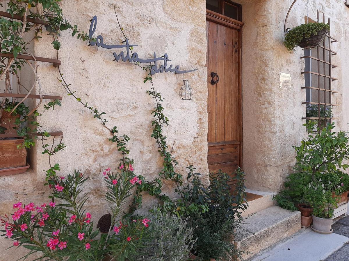La Vita Dolce, Luberon Grambois Extérieur photo